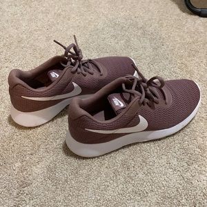 Women’s Nike Shoes